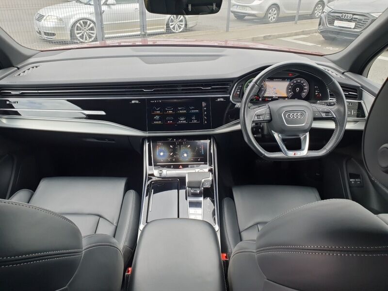 More views of Audi Q7