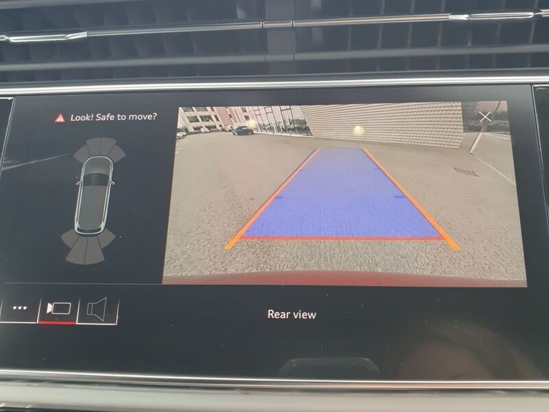 More views of Audi Q7
