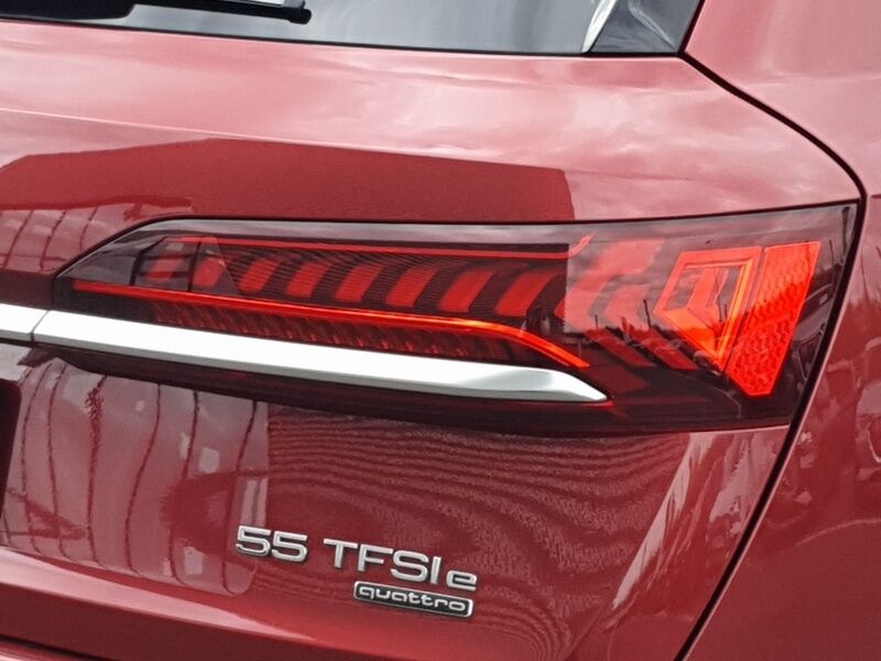 More views of Audi Q7
