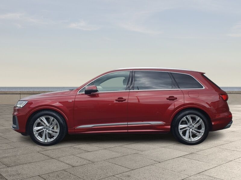 More views of Audi Q7