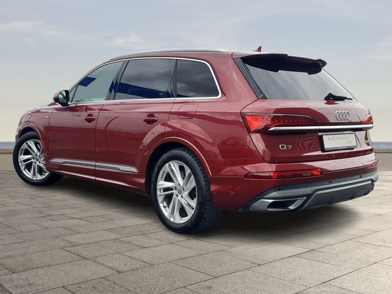 More views of Audi Q7