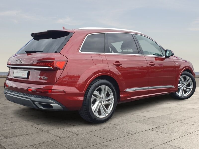 More views of Audi Q7