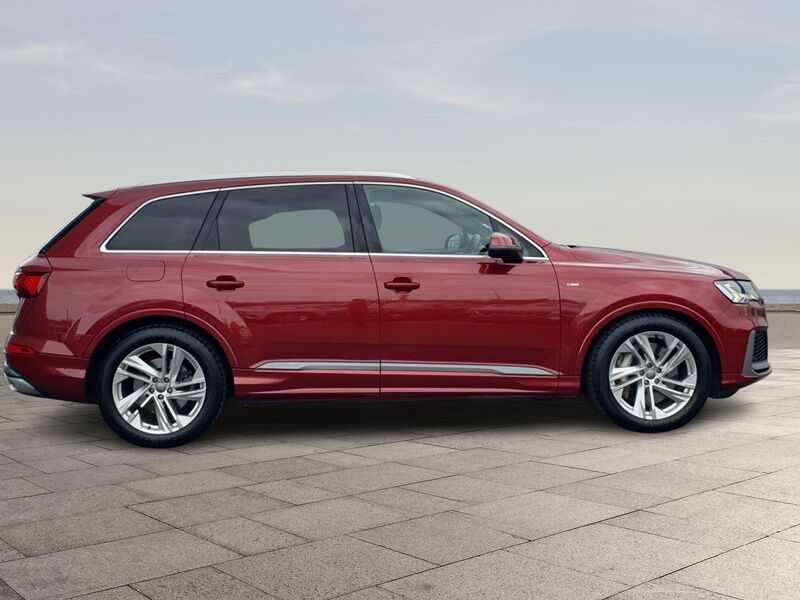More views of Audi Q7