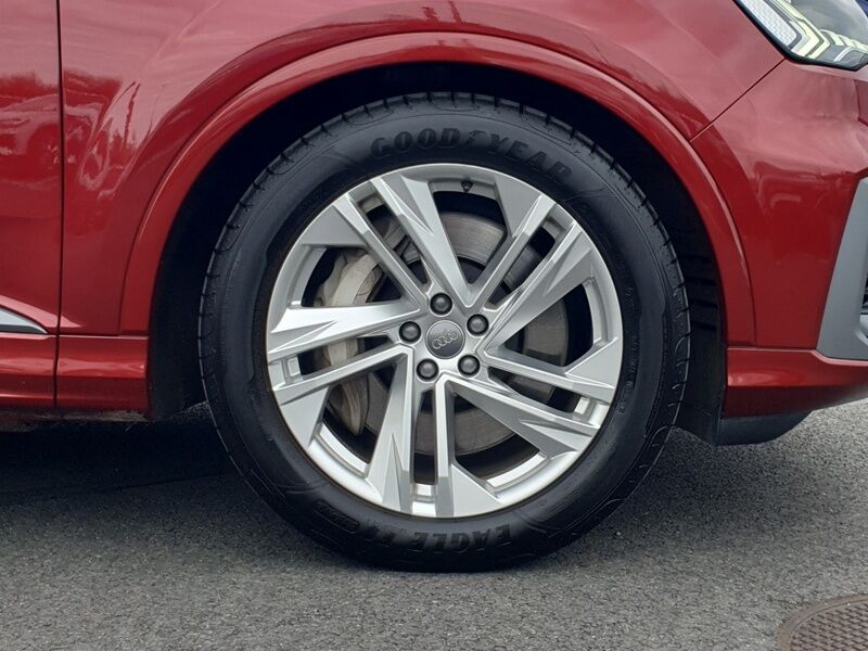 More views of Audi Q7