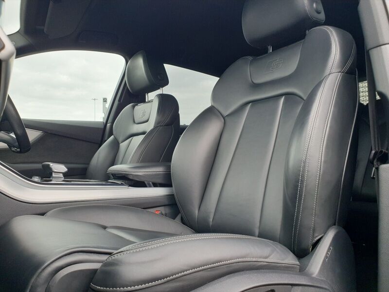 More views of Audi Q7