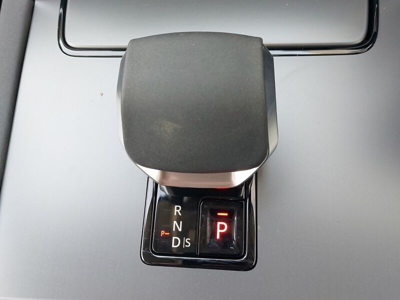 More views of Land Rover Discovery Sport