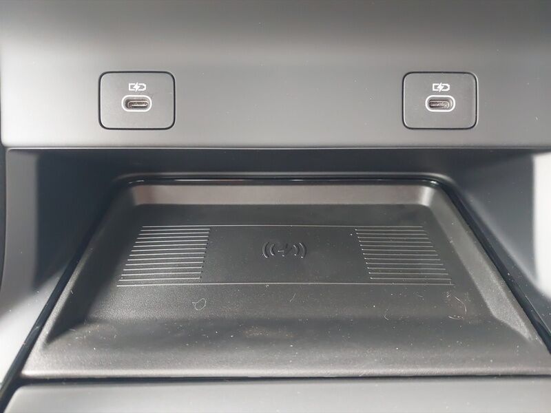 More views of Land Rover Discovery Sport