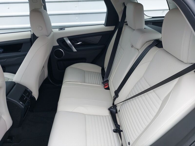 More views of Land Rover Discovery Sport