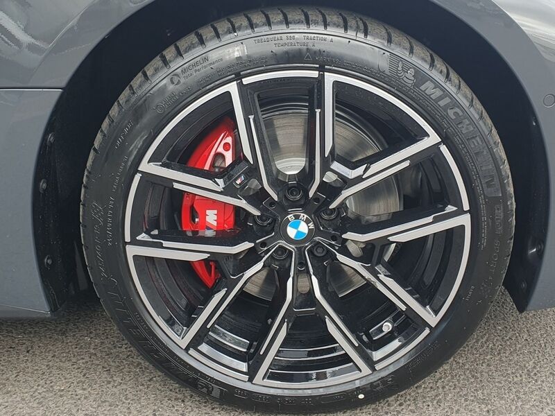 More views of BMW i4