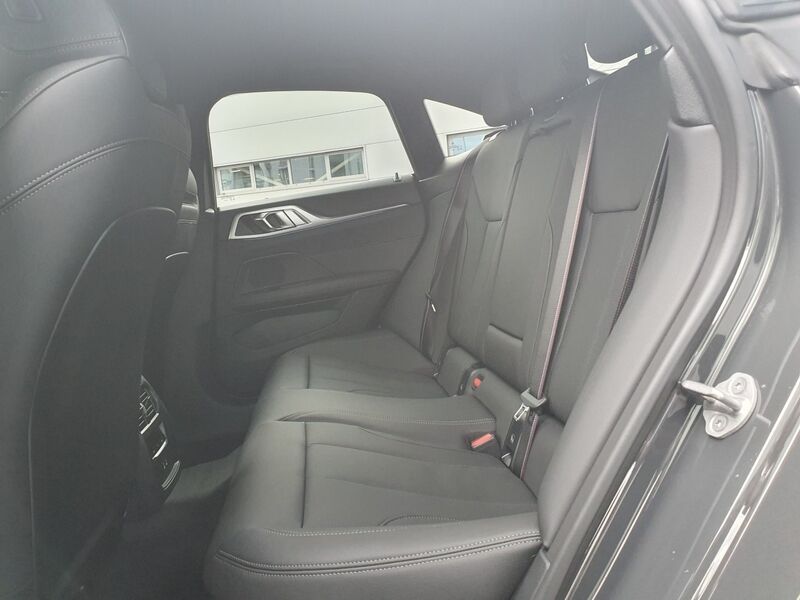 More views of BMW i4