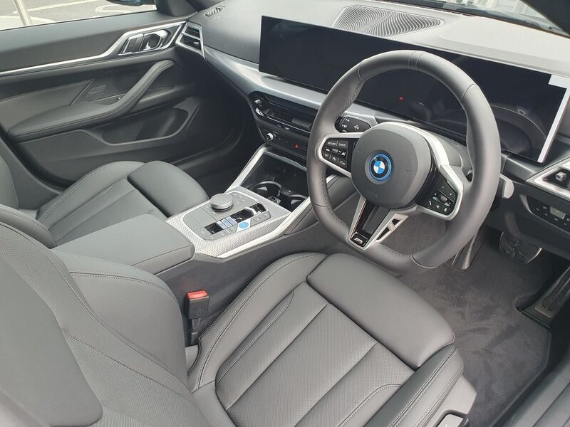 More views of BMW i4