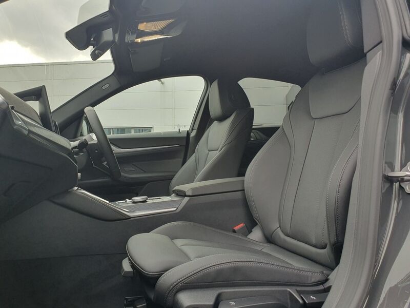 More views of BMW i4
