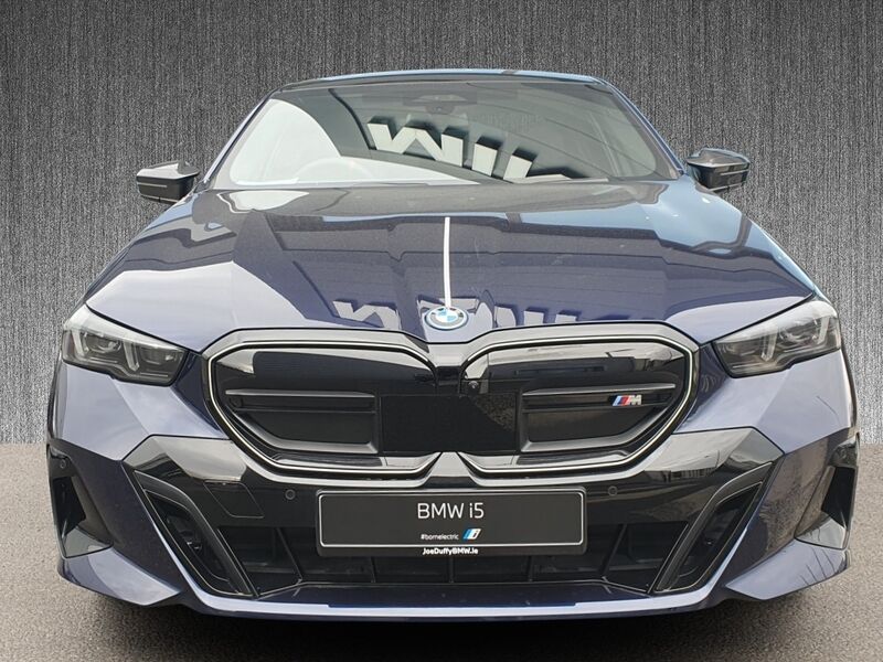 More views of BMW i5