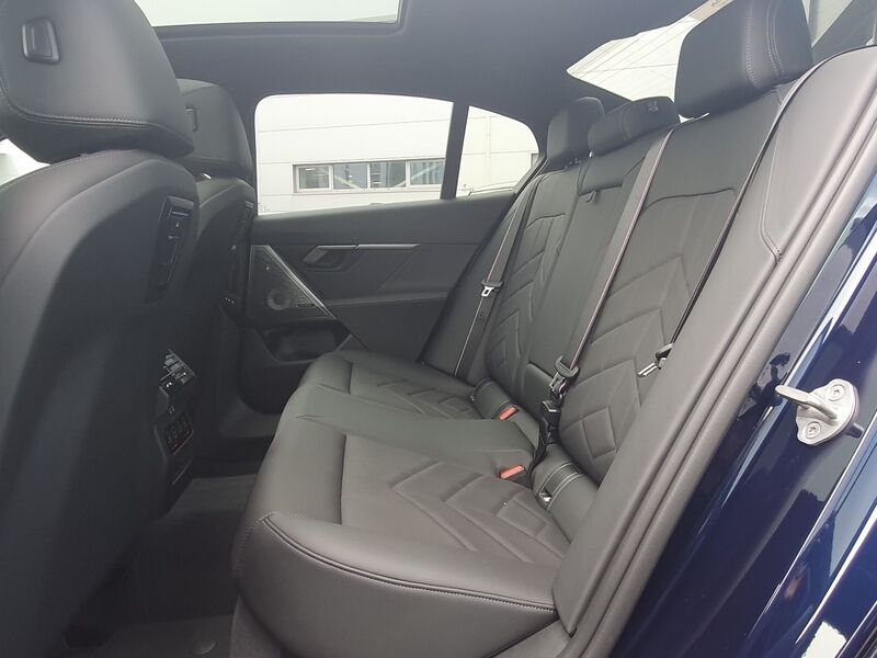 More views of BMW i5