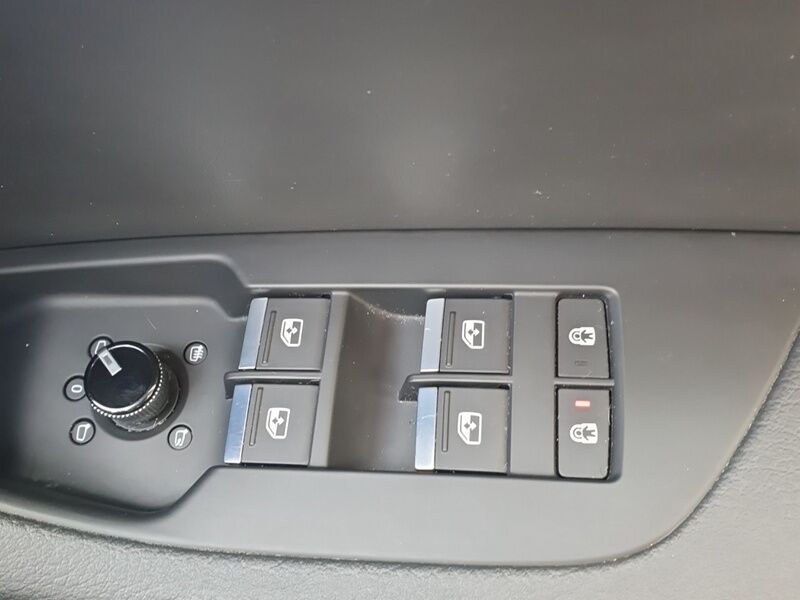 More views of Audi A6 Avant