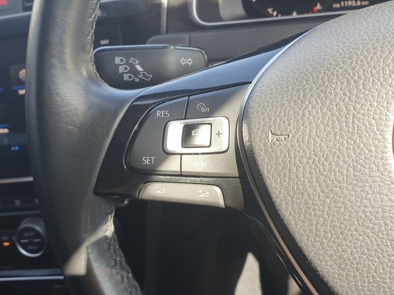 More views of Volkswagen Golf