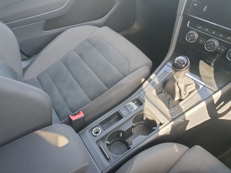 More views of Volkswagen Golf