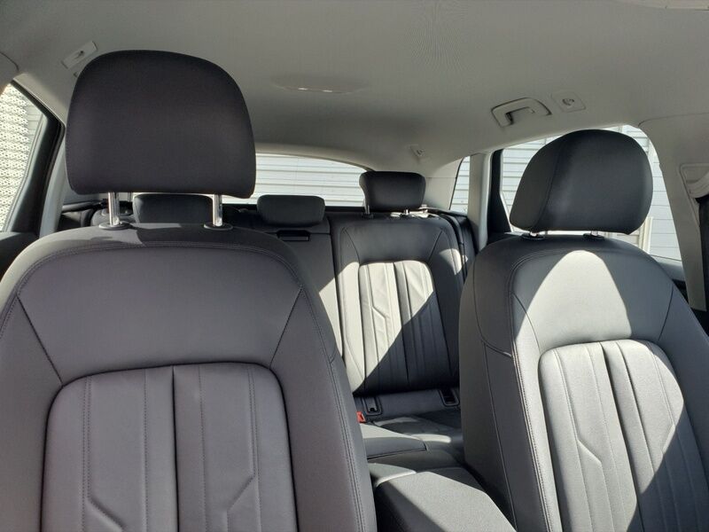 More views of Audi E-Tron