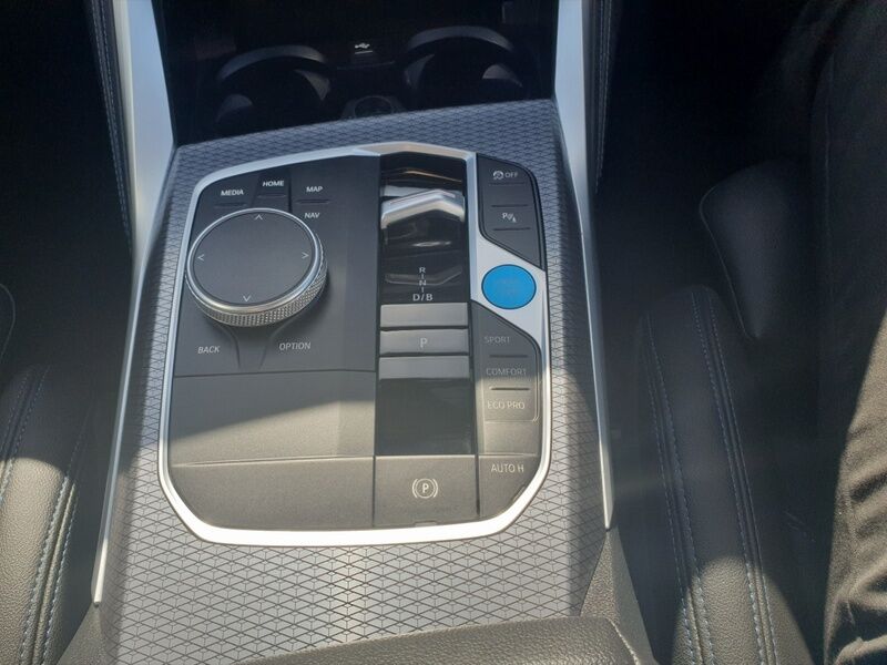 More views of BMW i4