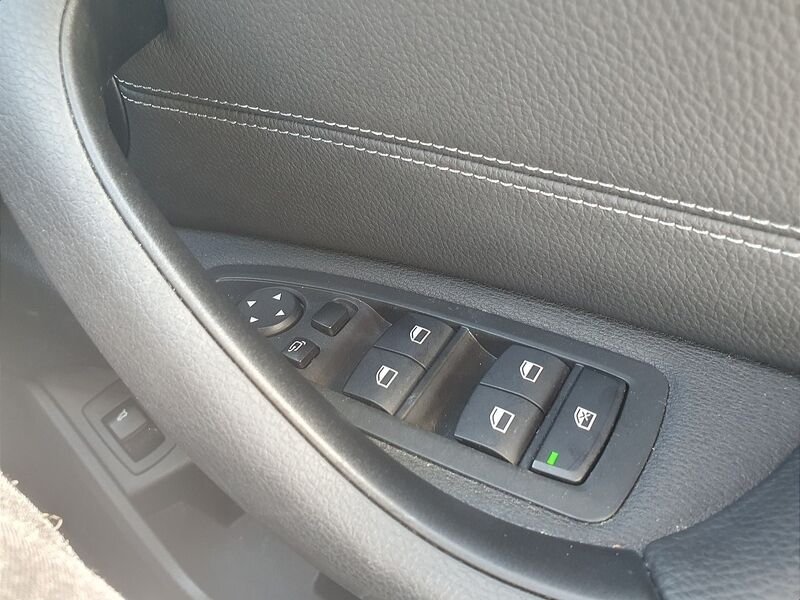 More views of BMW X1