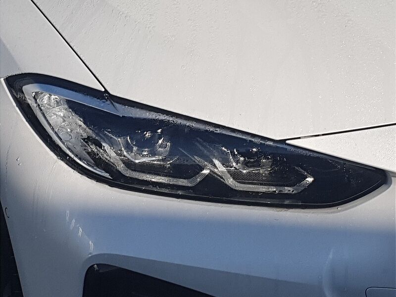 More views of BMW i4