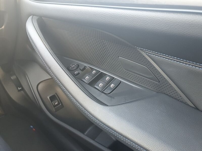 More views of BMW i4