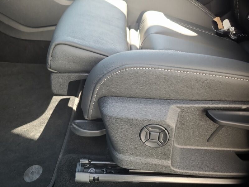 More views of Audi Q4 E-tron