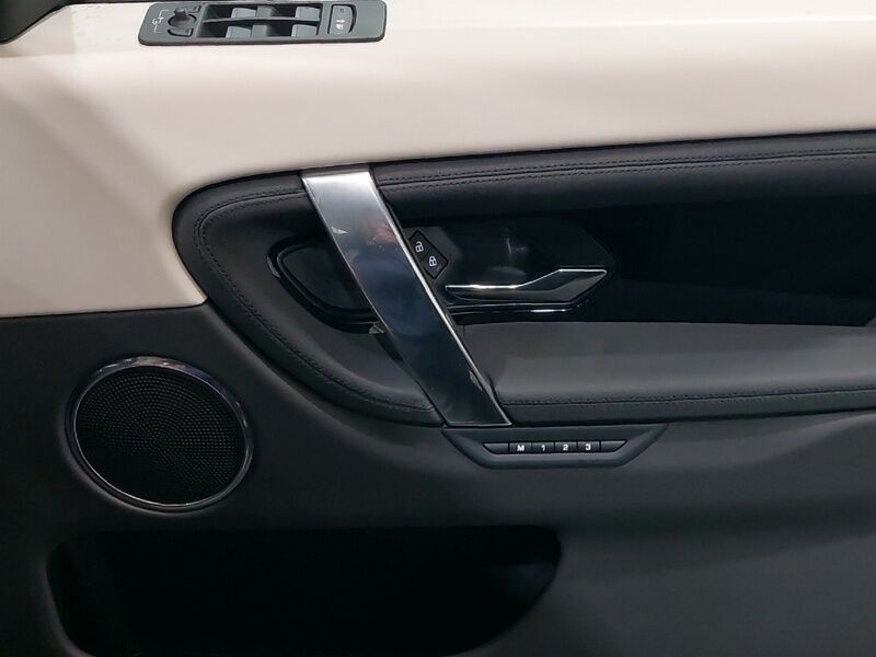 More views of Land Rover Discovery Sport