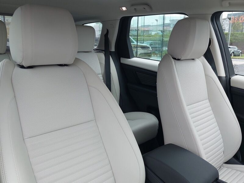More views of Land Rover Discovery Sport