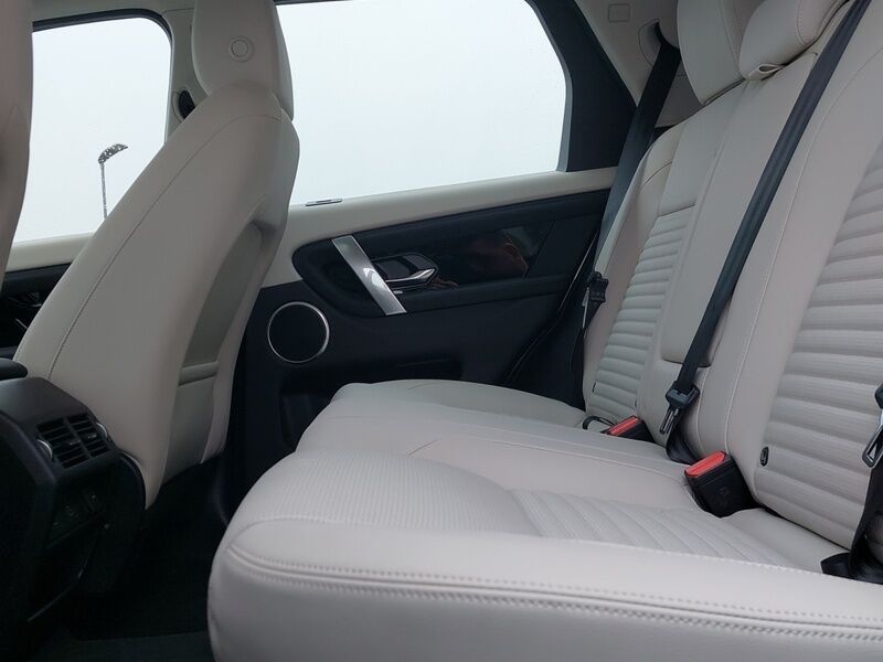 More views of Land Rover Discovery Sport