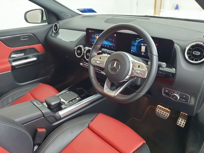 More views of Mercedes-Benz GLA