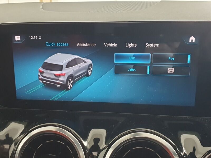 More views of Mercedes-Benz GLA