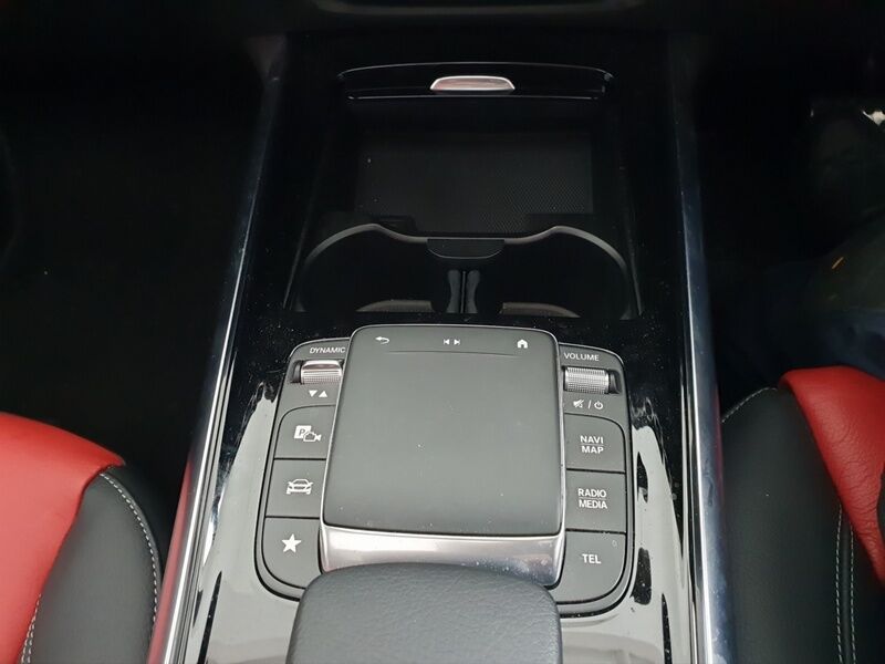 More views of Mercedes-Benz GLA