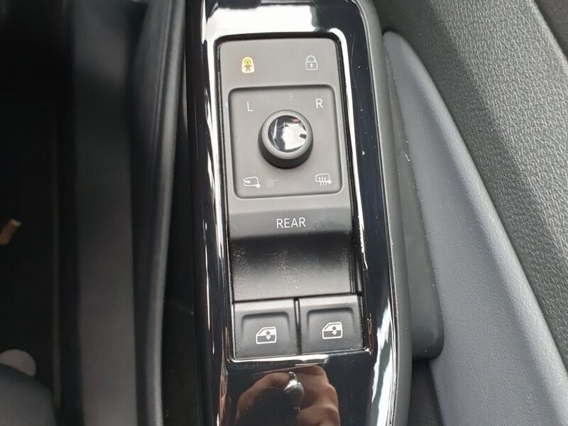 More views of Volkswagen ID.5
