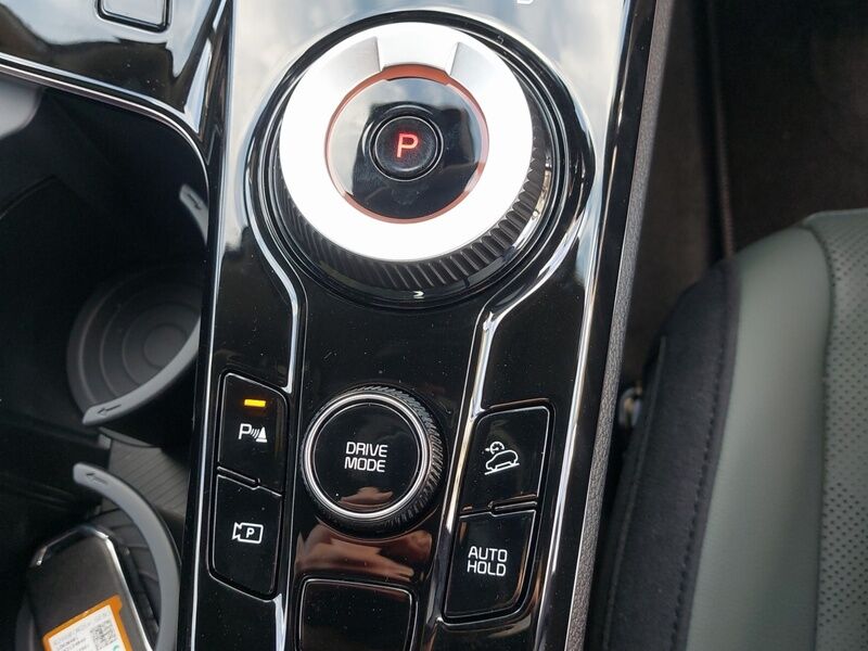 More views of Kia Sportage
