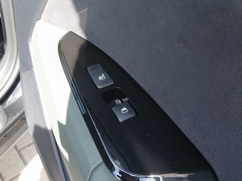 More views of Kia Sportage