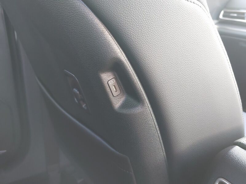 More views of Kia Sportage