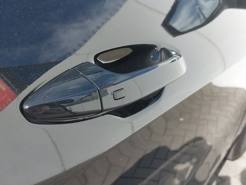 More views of Kia Sportage