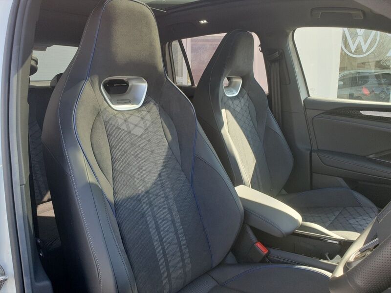 More views of Volkswagen Tiguan