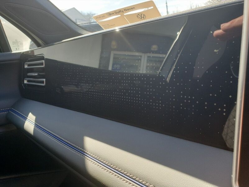 More views of Volkswagen Tiguan