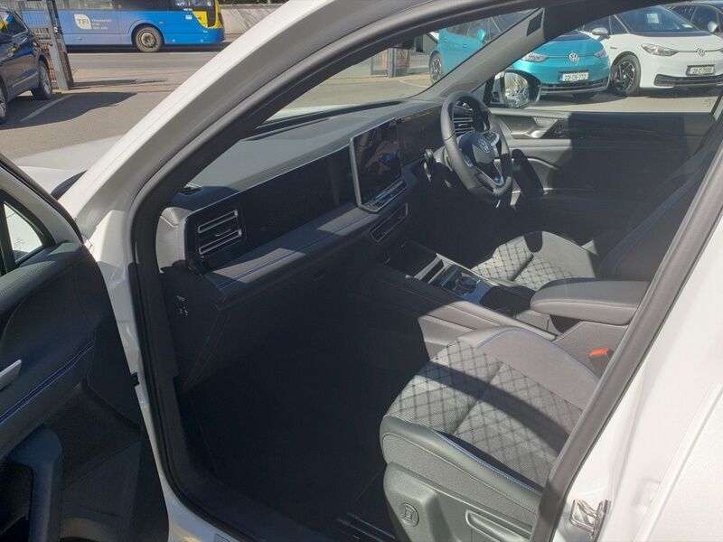 More views of Volkswagen Tiguan