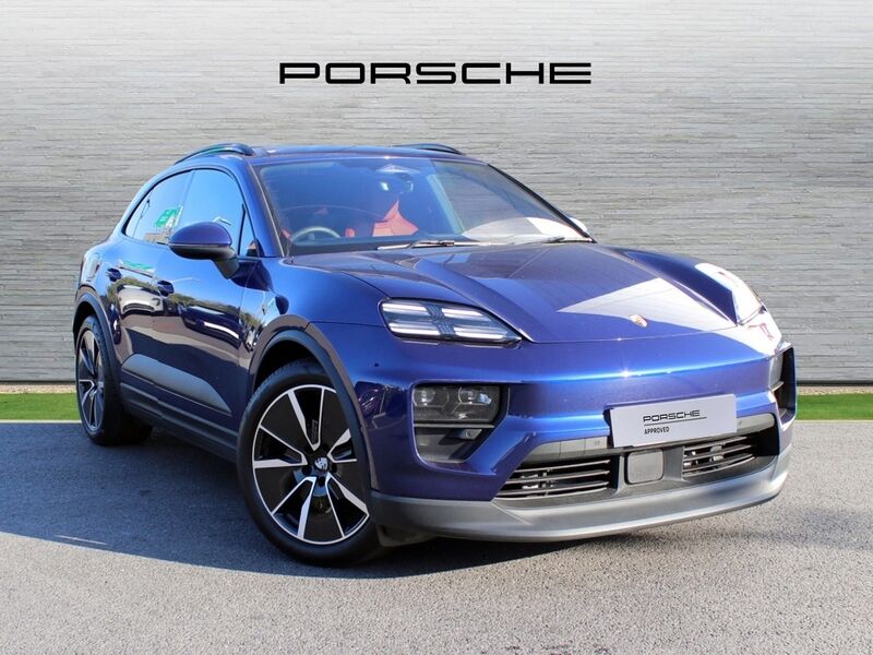 More views of Porsche Macan