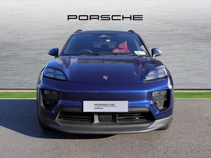 More views of Porsche Macan