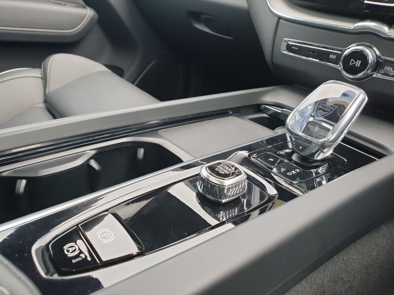 More views of Volvo XC60