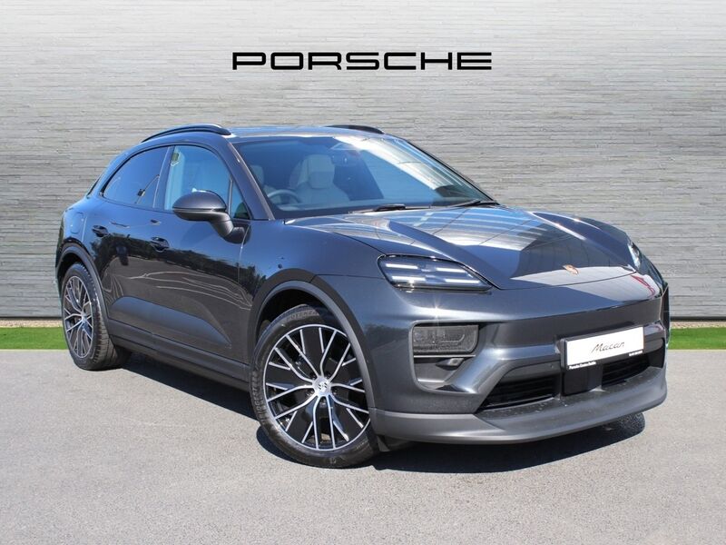More views of Porsche Macan