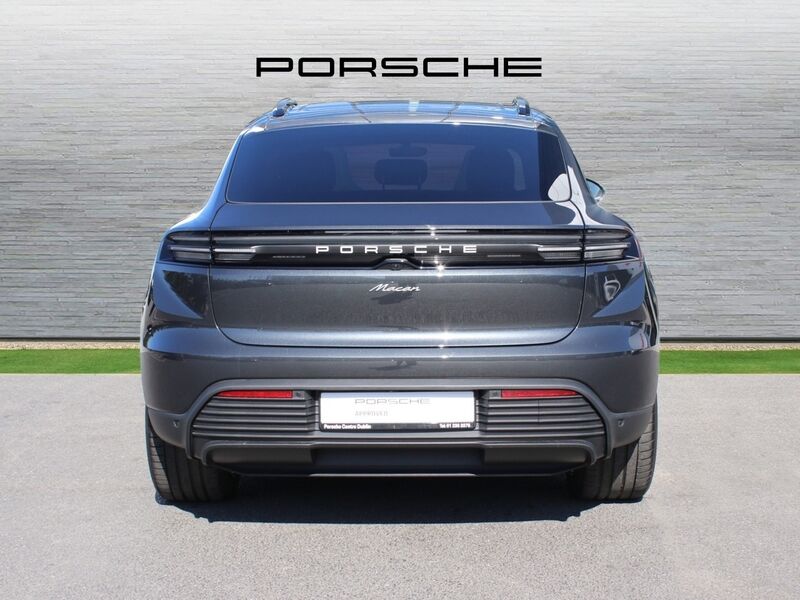 More views of Porsche Macan