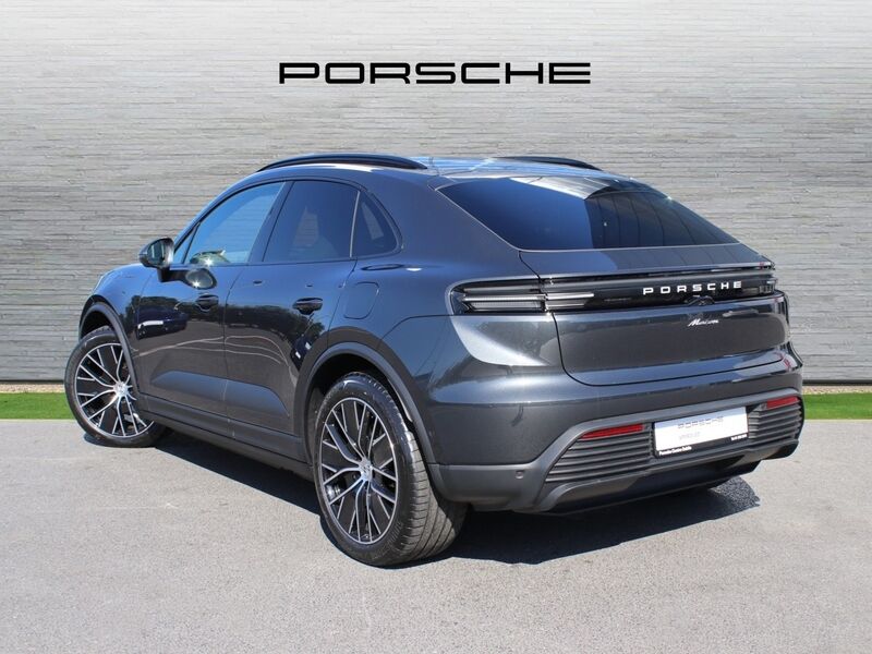More views of Porsche Macan