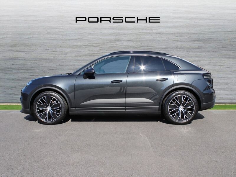More views of Porsche Macan