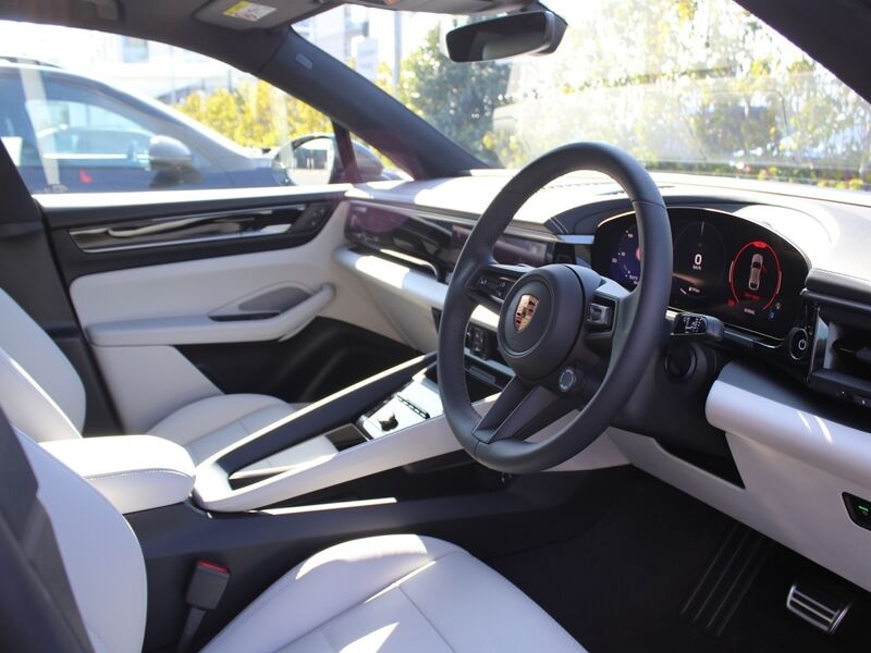 More views of Porsche Macan