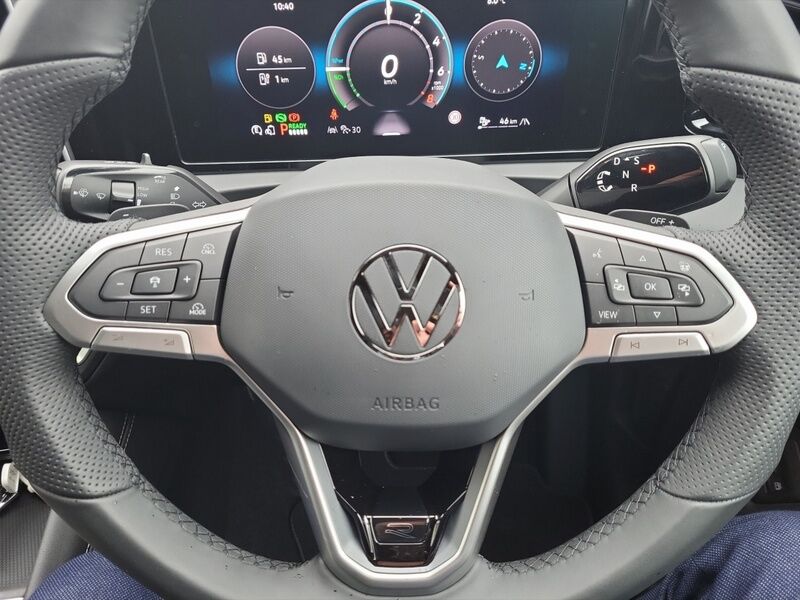 More views of Volkswagen Tiguan